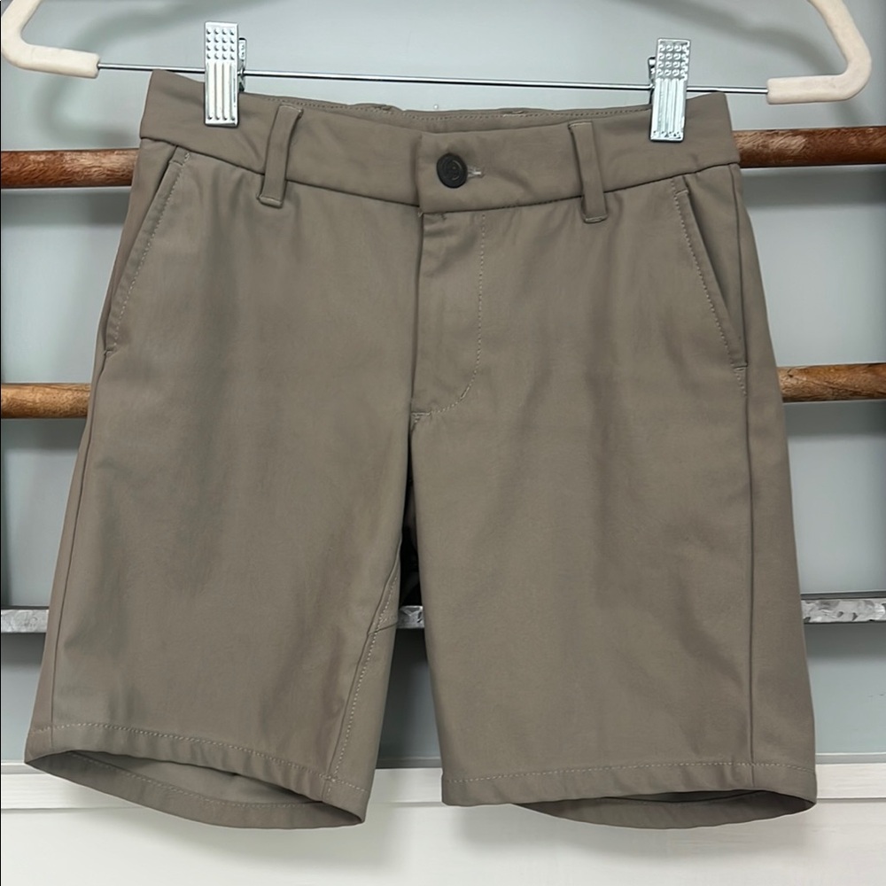 Johnnie-O prep performance shorts size 8 khaki